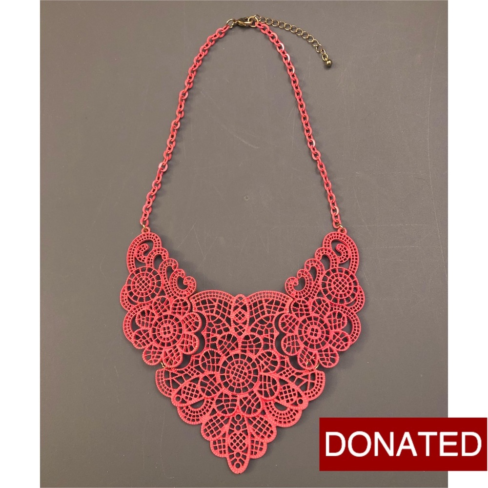 DONATED x 💜 2/$30 NWOT Etereo Statement Necklace